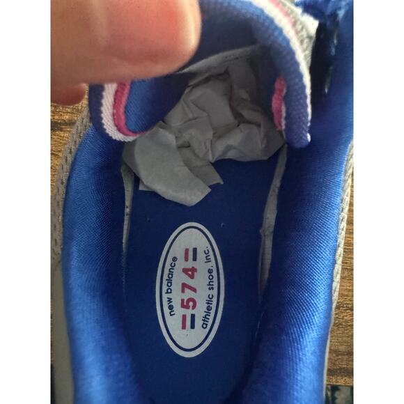 NIB New Balance 574 Suede Low Top Classic Sneakers in Gray/Blue/White - Picture 10 of 12